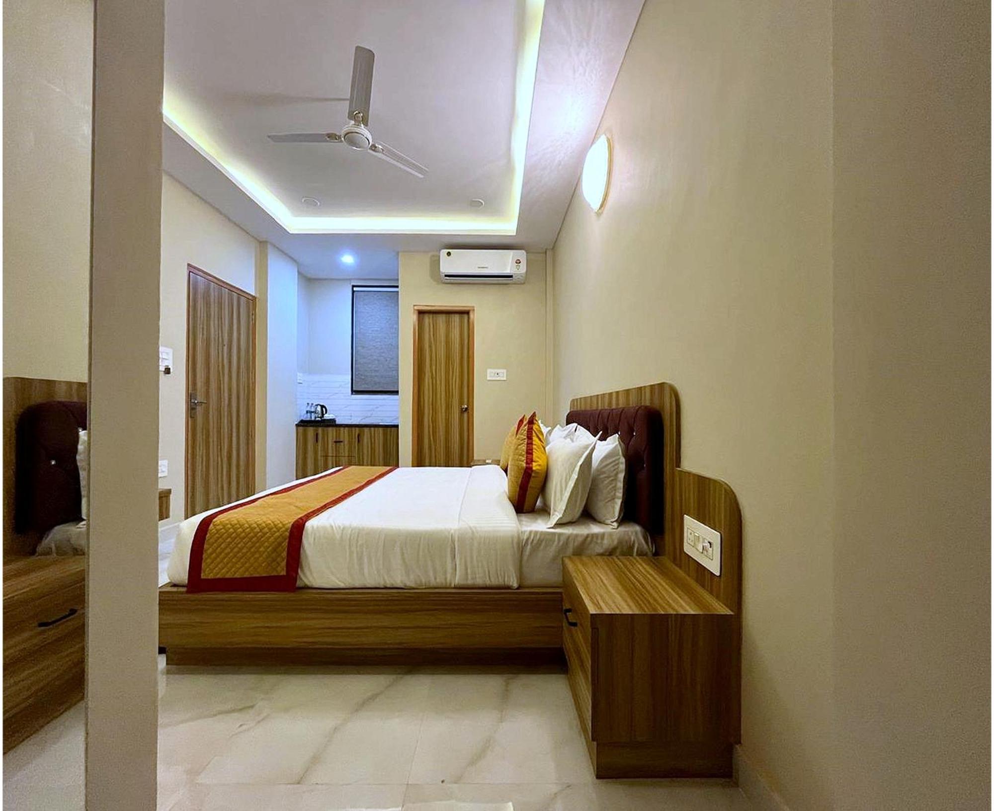 Hotel Vrinda Niddhivan ! Fully Ac, Prem Mandir At Walking Distance ! Just Near The Iskcon Temple Vrindāvan Eksteriør billede