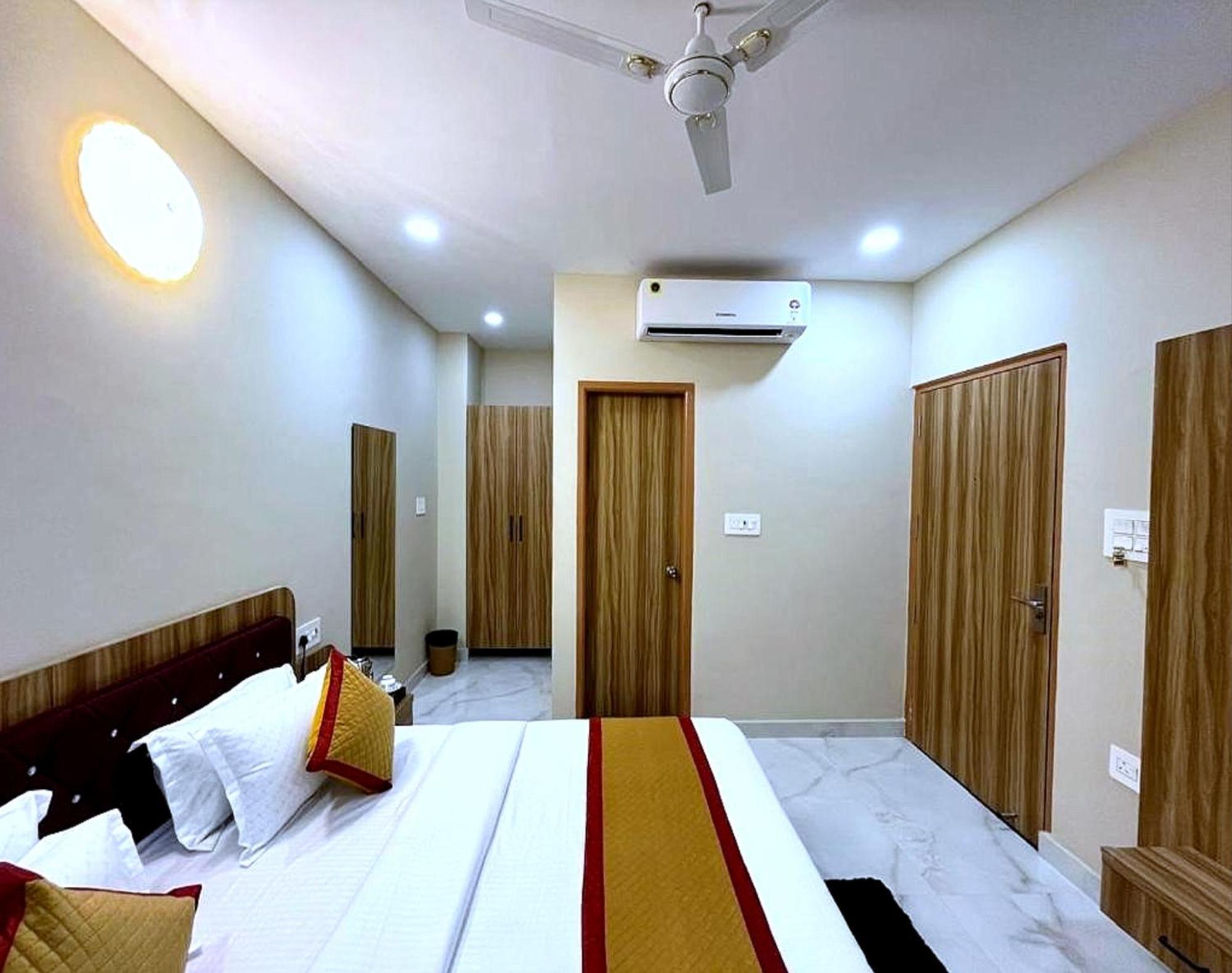 Hotel Vrinda Niddhivan ! Fully Ac, Prem Mandir At Walking Distance ! Just Near The Iskcon Temple Vrindāvan Eksteriør billede