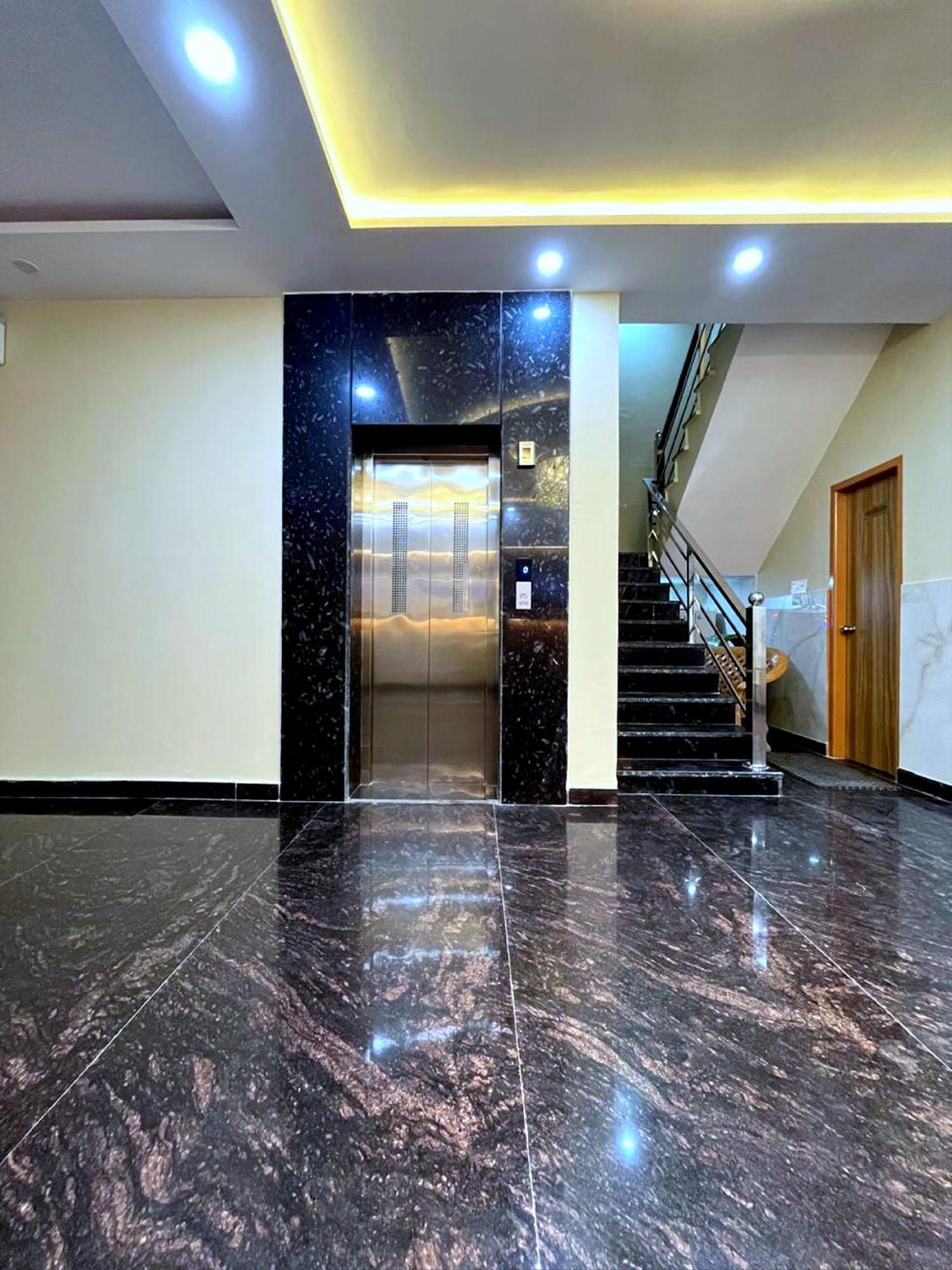 Hotel Vrinda Niddhivan ! Fully Ac, Prem Mandir At Walking Distance ! Just Near The Iskcon Temple Vrindāvan Eksteriør billede